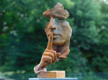 Statue The Whisperer XL – 58 cm – fonte – rustique