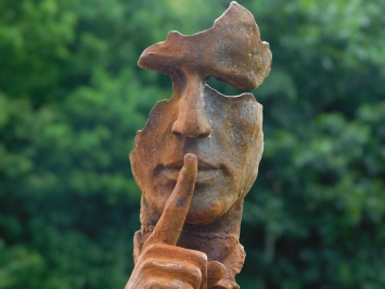 Statue The Whisperer XL – 58 cm – fonte – rustique