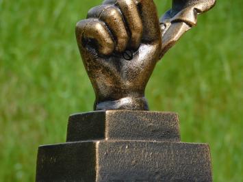 Statue « Le Chuchoteur » - aspect bronze - fonte - hauteur 28 cm