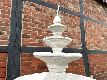 Fontaine de jardin à 4 vasques – 135 cm – pierre massive