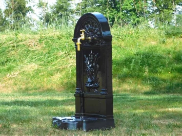 Fontaine de jardin sur pied – 89 cm – aluminium noir avec robinet
