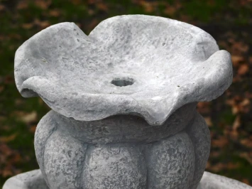 Brunnen aus Stein – 100 cm – Gartendekoration aus Naturstein