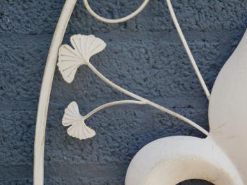 Ein großes schmiedeeisernes Wandornament, die französische Lilie, antik-weiß