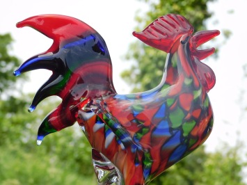 Coq en verre soufflé à la main – coloré – 30 cm