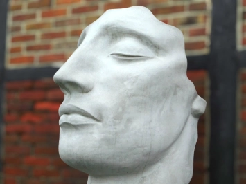 Statue de jardin en pierre « le visage » – 135 cm – exclusif