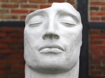 Statue de jardin en pierre « le visage » – 135 cm – exclusif