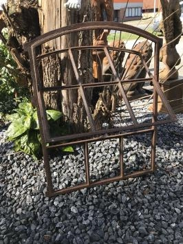 Stallfenster aus Gusseisen, zu öffnen, Gusseisen, Rost