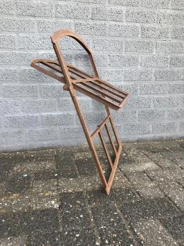 Stallfenster aus Gusseisen, zu öffnen, Gusseisen, Rost