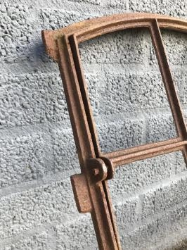 Stallfenster aus Gusseisen, zu öffnen, Gusseisen, Rost