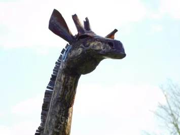 Girafe – noire et dorée – artisanat africain – 290 cm