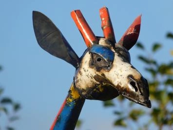 Girafe 'Mansa' - fabriquée à la main en Afrique - 155 cm - couleur