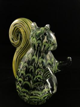 Eine schöne Glasskulptur eines Eichhörnchens, ein Kunstwerk aus Glas!