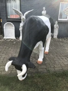 Vache – 200 cm – sculpture en polystone – statue grandeur nature
