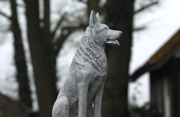Statue de chien de berger – 120 cm – gris – décoration en pierre