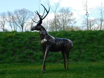 Hirschfigur „Zanta“ – 195 cm – Metall – handgefertigt aus Afrika