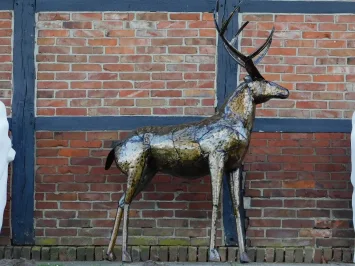 Hirsch 'Ige' - handgefertigt aus Afrika - schwarz mit Gold