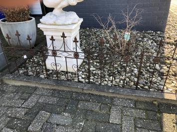 Blumenkastenhalter, aus Schmiedeeisen, bemalt, schön