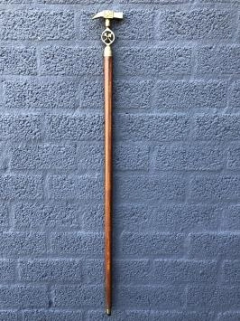 Wandelstok met messing handgreep, de mijnen