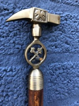 Wandelstok met messing handgreep, de mijnen
