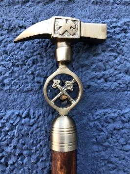 Wandelstok met messing handgreep, de mijnen