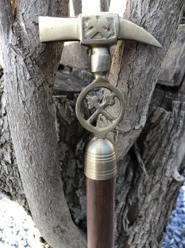 Wandelstok met messing handgreep, de mijnen