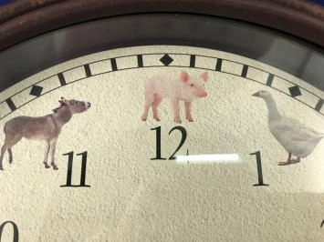 L'horloge des animaux émet aussi des sons !