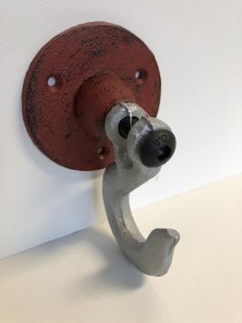 Industriële wandhaak, robuust en fraai om te zien!