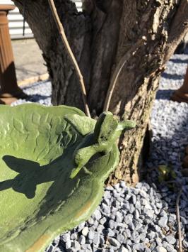 LETZTE: Vogeltränke mit Hummingbird XL, Gusseisen, antik-grün-rost