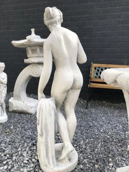 Vénus à la pomme - statue en pierre - 114 cm - blanc classique