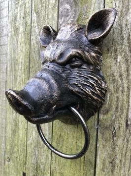 Fer à repasser en forme de tête de sanglier, aspect bronze, avec anneau porte-serviette