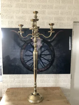 Candélabre sur pied raw gold – aluminium à plusieurs branches – 120 cm