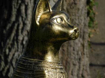 Bastet de Egyptische katten godin, sculptuur, kat figuur polystone, als antiek.