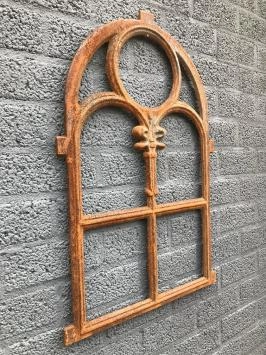 Gusseisernes Stallfenster, Kirchenfenster, Gusseisen