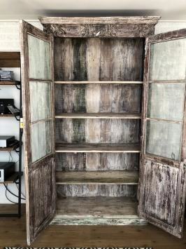 Magnifique vitrine en bois massif de l'Inde.
