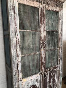 Magnifique vitrine en bois massif de l'Inde.