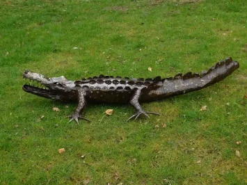 Krokodil-Gartenstatue – Metall – 220 cm – Unikat