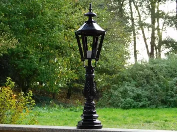 Borne extérieure classique – aluminium noir – 93 cm
