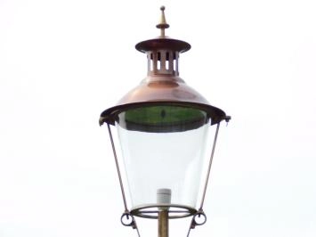 Lampe de jardin, lampadaire en fonte avec abat-jour, classique