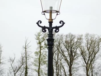 Lampe de jardin, lampadaire en fonte avec abat-jour, classique