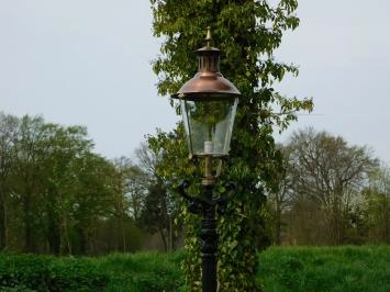 Lampe de jardin, lampadaire en fonte avec abat-jour, classique