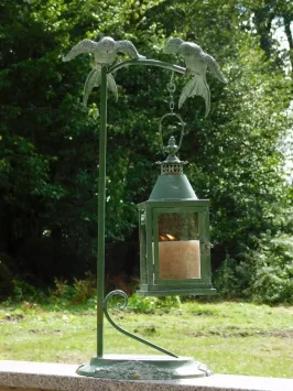 Laterne auf Ständer mit Vögeln – Metall und Glas – 70 cm