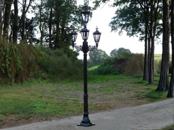 Klassischer Laternenpfahl XL mit 4 Lampenschirmen –  315 cm - Schwarz – Aluminium – Elegante Gartenlampe