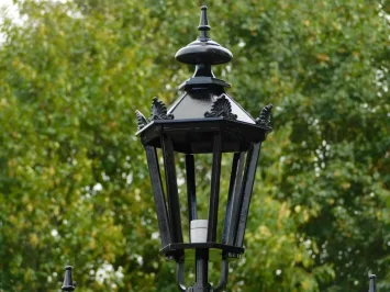 Lampadaire classique à 4 lanternes – noir – hauteur 315 cm