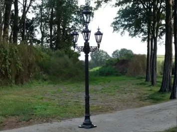 Lampadaire à 4 lanternes – aluminium noir – 315 cm – unique