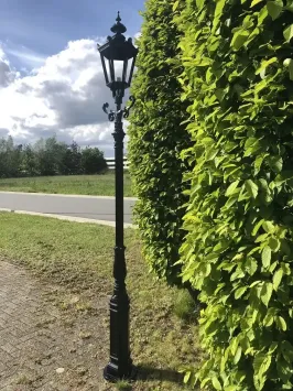 Gartenlaterne Amsterdam – 320 cm – klassische Beleuchtung