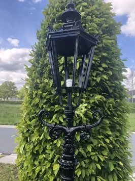 Klassische und elegante Gartenlaterne Amsterdam von 320 cm
