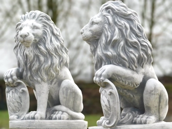 Lot de 2 lions - sur socle lion - pierre - 100 cm