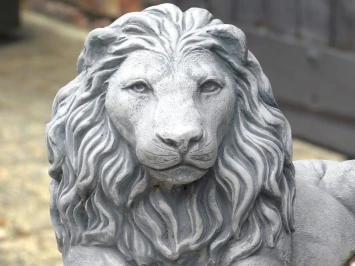 Liegende Löwen – Tierstatue aus Stein – 65 cm – 2er-Set