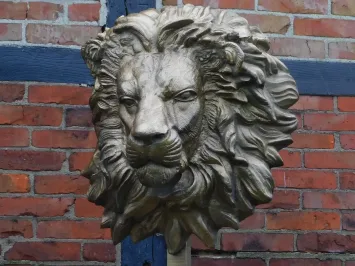 Leeuwenkop op Standaard – Metaal – 118 cm – Uniek