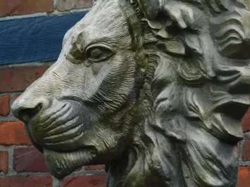 Großer Löwenkopf auf Ständer, 120 cm, Metall, Skulptur Löwe